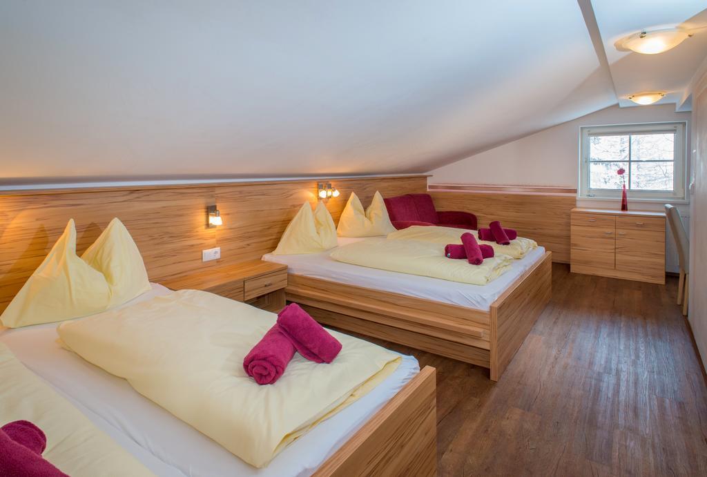 Hotel Griessenkarhaus Flachau Zimmer foto